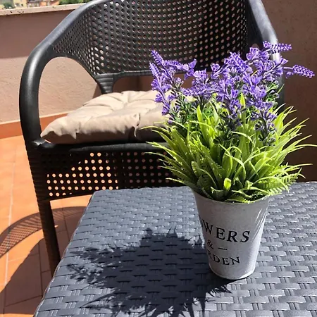 Trilocale Con Terrazza E Garage Сasa de vacaciones *