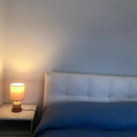 Trilocale Con Terrazza E Garage Сasa de vacaciones