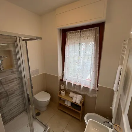 Trilocale Con Terrazza E Garage * Roma