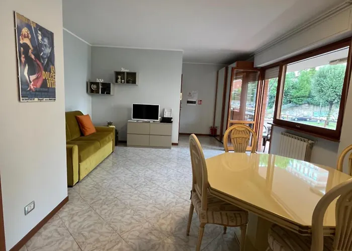 Trilocale Con Terrazza E Garage * Rome